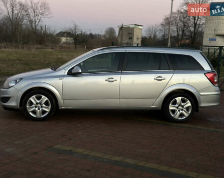 Серый Опель Астра, объемом двигателя 1.69 л и пробегом 245 тыс. км за 5800 $, фото 7 на Automoto.ua