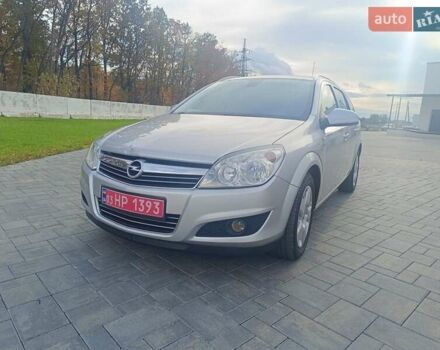 Опель Астра 2010 в Луцке на Automoto.ua Серый Опель Астра, объемом двигателя 1.6 л и пробегом 175 тыс. км за 5500 $, фото 8 на Automoto.ua