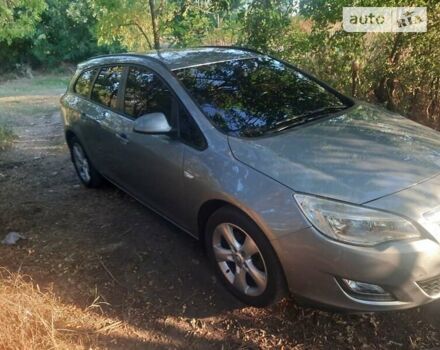 Опель Астра 2010 у Первомайськ на Automoto.ua Сірий Опель Астра, об'ємом двигуна 1.69 л та пробігом 223 тис. км за 7500 $, фото 9 на Automoto.ua