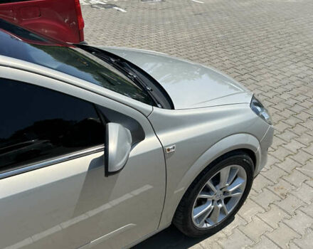 Опель Астра 2010 в Хотине на Automoto.ua Серый Опель Астра, объемом двигателя 1.91 л и пробегом 293 тыс. км за 6799 $, фото 16 на Automoto.ua