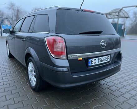 Серый Опель Астра, объемом двигателя 1.6 л и пробегом 242 тыс. км за 6199 $, фото 3 на Automoto.ua