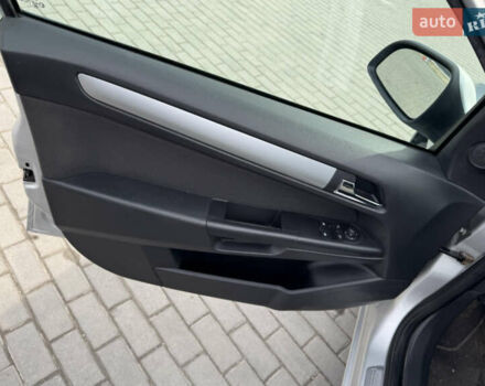 Сірий Опель Астра, об'ємом двигуна 1.7 л та пробігом 253 тис. км за 5900 $, фото 25 на Automoto.ua