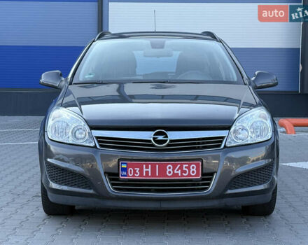 Опель Астра 2010 в Ровно на Automoto.ua Серый Опель Астра, объемом двигателя 1.6 л и пробегом 203 тыс. км за 5350 $, фото 1 на Automoto.ua