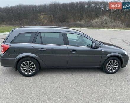 Серый Опель Астра, объемом двигателя 1.6 л и пробегом 248 тыс. км за 6850 $, фото 8 на Automoto.ua