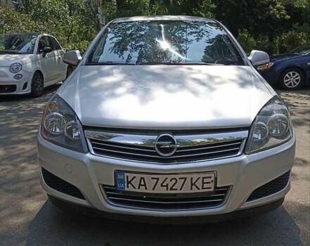 Опель Астра 2010 у Києві на Automoto.ua Сірий Опель Астра, об'ємом двигуна 1.7 л та пробігом 255 тис. км за 5500 $, фото 1 на Automoto.ua