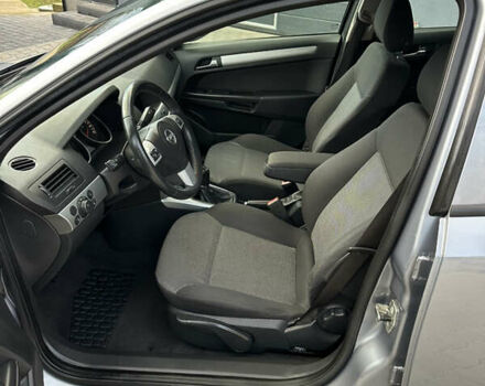 Серый Опель Астра, объемом двигателя 1.6 л и пробегом 224 тыс. км за 5500 $, фото 27 на Automoto.ua