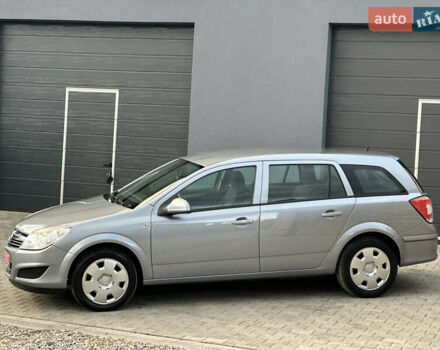 Серый Опель Астра, объемом двигателя 1.6 л и пробегом 224 тыс. км за 5500 $, фото 19 на Automoto.ua