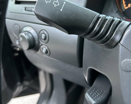 Опель Астра 2010 в Полтаве на Automoto.ua Серый Опель Астра, объемом двигателя 1.6 л и пробегом 143 тыс. км за 6500 $, фото 26 на Automoto.ua