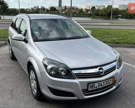 Серый Опель Астра, объемом двигателя 1.7 л и пробегом 209 тыс. км за 7200 $, фото 1 на Automoto.ua