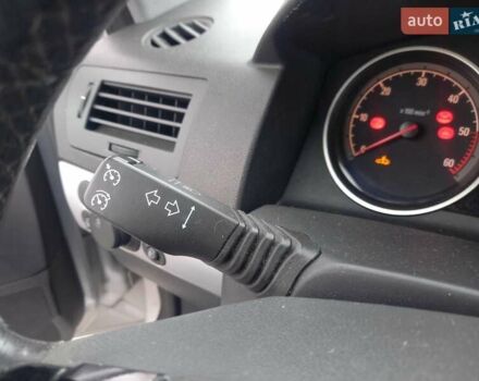 Опель Астра 2010 в Черкассах на Automoto.ua Серый Опель Астра, объемом двигателя 1.7 л и пробегом 249 тыс. км за 6650 $, фото 29 на Automoto.ua