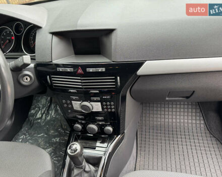 Серый Опель Астра, объемом двигателя 1.6 л и пробегом 209 тыс. км за 6400 $, фото 19 на Automoto.ua