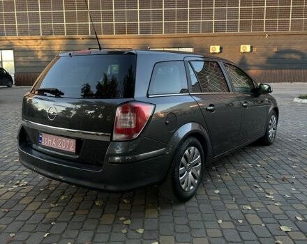 Опель Астра 2010 у Луцьку на Automoto.ua Сірий Опель Астра, об'ємом двигуна 1.6 л та пробігом 172 тис. км за 5900 $, фото 2 на Automoto.ua