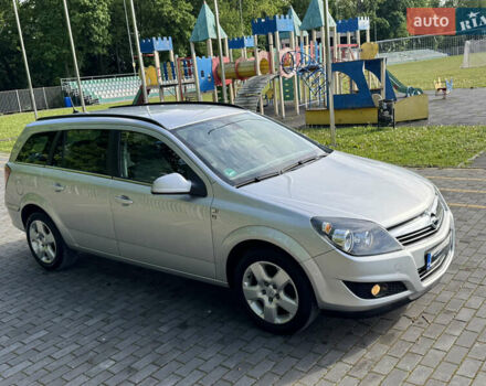 Серый Опель Астра, объемом двигателя 1.7 л и пробегом 255 тыс. км за 5800 $, фото 2 на Automoto.ua