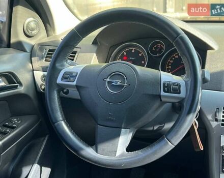 Серый Опель Астра, объемом двигателя 1.69 л и пробегом 306 тыс. км за 4690 $, фото 13 на Automoto.ua