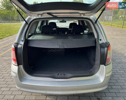 Серый Опель Астра, объемом двигателя 1.7 л и пробегом 255 тыс. км за 5800 $, фото 26 на Automoto.ua