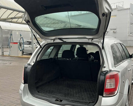 Серый Опель Астра, объемом двигателя 1.6 л и пробегом 253 тыс. км за 4800 $, фото 7 на Automoto.ua