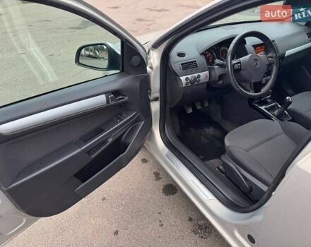 Серый Опель Астра, объемом двигателя 1.6 л и пробегом 173 тыс. км за 5300 $, фото 15 на Automoto.ua