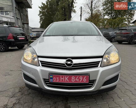 Опель Астра 2010 у Вінниці на Automoto.ua Сірий Опель Астра, об'ємом двигуна 0 л та пробігом 210 тис. км за 5600 $, фото 3 на Automoto.ua