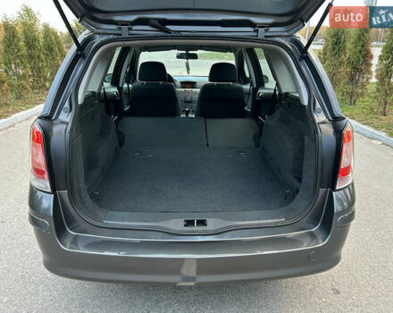 Опель Астра 2010 в Полтаве на Automoto.ua Серый Опель Астра, объемом двигателя 1.6 л и пробегом 143 тыс. км за 6500 $, фото 88 на Automoto.ua