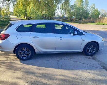 Серый Опель Астра, объемом двигателя 1.7 л и пробегом 249 тыс. км за 7100 $, фото 1 на Automoto.ua