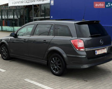 Опель Астра 2010 в Дубно на Automoto.ua Серый Опель Астра, объемом двигателя 1.6 л и пробегом 229 тыс. км за 5100 $, фото 5 на Automoto.ua