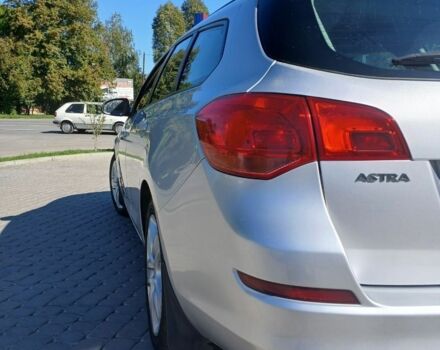 Серый Опель Астра, объемом двигателя 1.7 л и пробегом 282 тыс. км за 7200 $, фото 2 на Automoto.ua