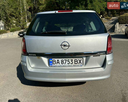 Серый Опель Астра, объемом двигателя 1.7 л и пробегом 220 тыс. км за 8700 $, фото 5 на Automoto.ua