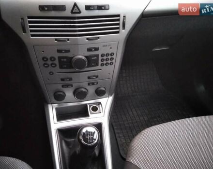 Серый Опель Астра, объемом двигателя 1.6 л и пробегом 217 тыс. км за 5550 $, фото 21 на Automoto.ua