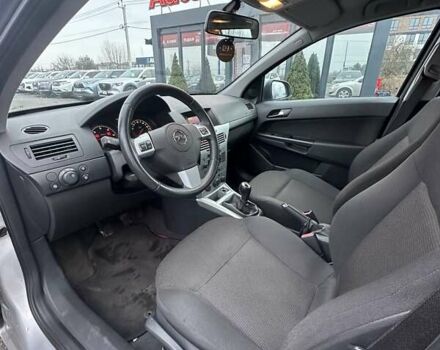 Серый Опель Астра, объемом двигателя 1.7 л и пробегом 252 тыс. км за 3500 $, фото 18 на Automoto.ua