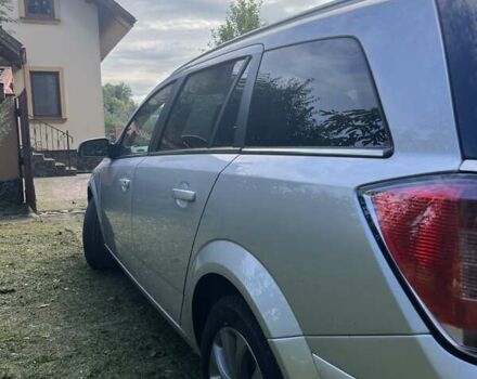 Серый Опель Астра, объемом двигателя 1.69 л и пробегом 205 тыс. км за 6100 $, фото 8 на Automoto.ua