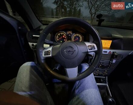 Серый Опель Астра, объемом двигателя 1.69 л и пробегом 215 тыс. км за 5100 $, фото 31 на Automoto.ua