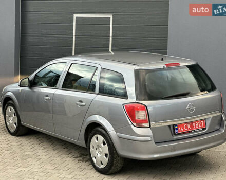 Серый Опель Астра, объемом двигателя 1.6 л и пробегом 224 тыс. км за 5500 $, фото 2 на Automoto.ua