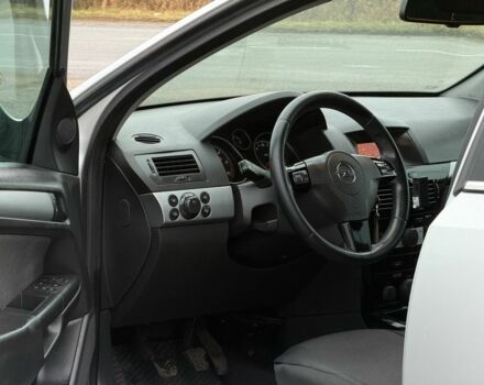 Серый Опель Астра, объемом двигателя 1.9 л и пробегом 286 тыс. км за 4820 $, фото 11 на Automoto.ua