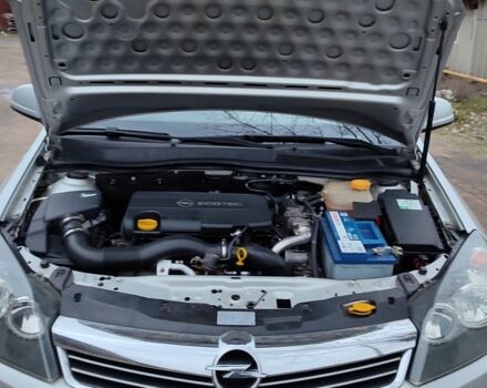 Серый Опель Астра, объемом двигателя 1.7 л и пробегом 300 тыс. км за 6300 $, фото 13 на Automoto.ua