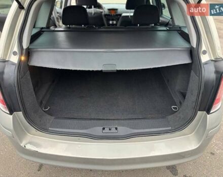 Серый Опель Астра, объемом двигателя 1.6 л и пробегом 173 тыс. км за 5300 $, фото 9 на Automoto.ua