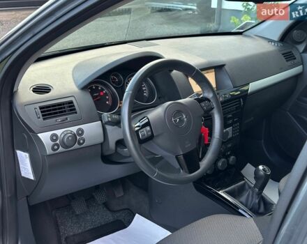 Сірий Опель Астра, об'ємом двигуна 1.8 л та пробігом 201 тис. км за 6100 $, фото 4 на Automoto.ua