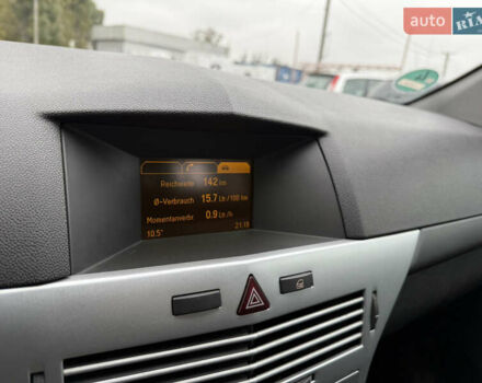 Опель Астра 2010 у Вінниці на Automoto.ua Сірий Опель Астра, об'ємом двигуна 0 л та пробігом 210 тис. км за 5600 $, фото 29 на Automoto.ua