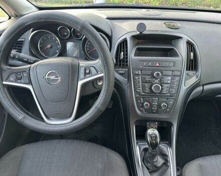 Сірий Опель Астра, об'ємом двигуна 1.4 л та пробігом 270 тис. км за 6000 $, фото 5 на Automoto.ua
