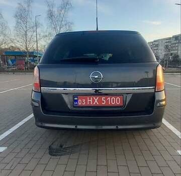 Серый Опель Астра, объемом двигателя 1.6 л и пробегом 173 тыс. км за 6550 $, фото 5 на Automoto.ua