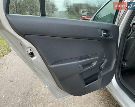 Серый Опель Астра, объемом двигателя 1.6 л и пробегом 160 тыс. км за 6500 $, фото 40 на Automoto.ua