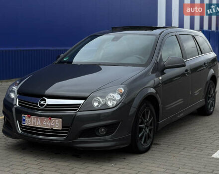Опель Астра 2010 в Дубно на Automoto.ua Серый Опель Астра, объемом двигателя 1.6 л и пробегом 229 тыс. км за 5100 $, фото 3 на Automoto.ua