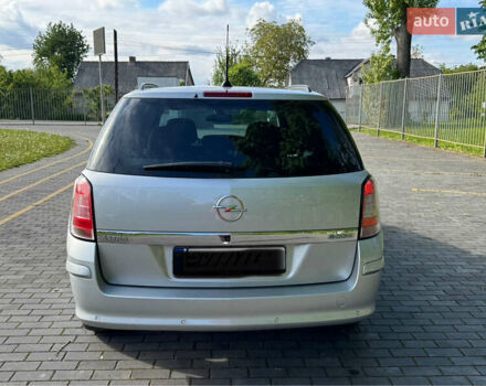 Серый Опель Астра, объемом двигателя 1.7 л и пробегом 255 тыс. км за 5800 $, фото 13 на Automoto.ua