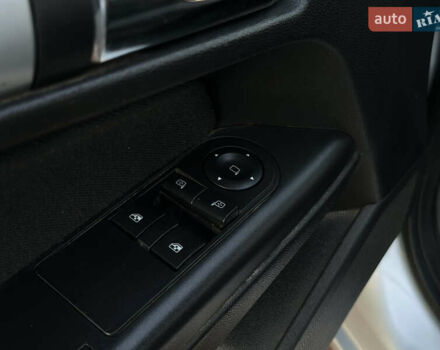 Серый Опель Астра, объемом двигателя 1.69 л и пробегом 245 тыс. км за 5800 $, фото 16 на Automoto.ua