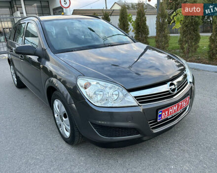 Опель Астра 2010 в Полтаве на Automoto.ua Серый Опель Астра, объемом двигателя 1.6 л и пробегом 143 тыс. км за 6500 $, фото 129 на Automoto.ua