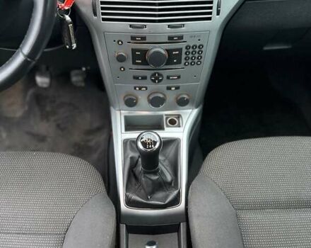 Серый Опель Астра, объемом двигателя 1.7 л и пробегом 252 тыс. км за 3500 $, фото 15 на Automoto.ua