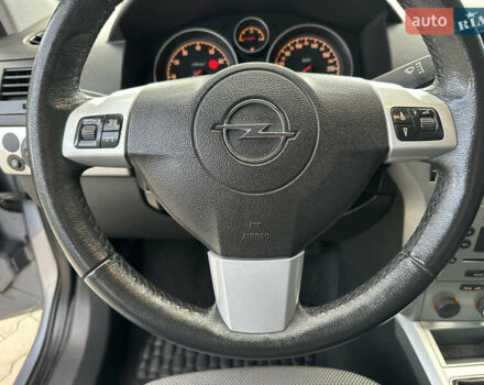 Серый Опель Астра, объемом двигателя 1.6 л и пробегом 224 тыс. км за 5500 $, фото 32 на Automoto.ua