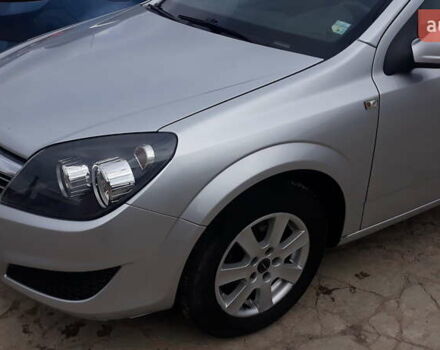 Серый Опель Астра, объемом двигателя 1.7 л и пробегом 275 тыс. км за 5800 $, фото 1 на Automoto.ua