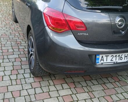 Серый Опель Астра, объемом двигателя 1.2 л и пробегом 252 тыс. км за 6000 $, фото 2 на Automoto.ua
