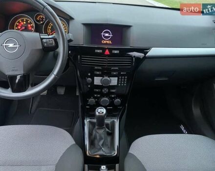 Серый Опель Астра, объемом двигателя 1.6 л и пробегом 248 тыс. км за 6850 $, фото 18 на Automoto.ua