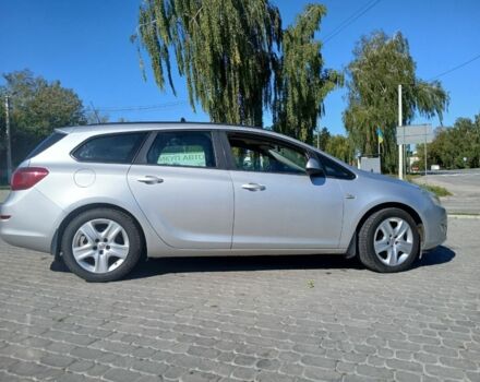 Серый Опель Астра, объемом двигателя 1.7 л и пробегом 282 тыс. км за 7200 $, фото 7 на Automoto.ua